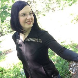 Meet your Posher, Dee